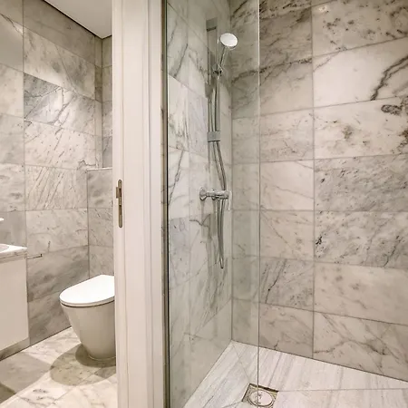 Prestige 402 1 Bed Apartment *